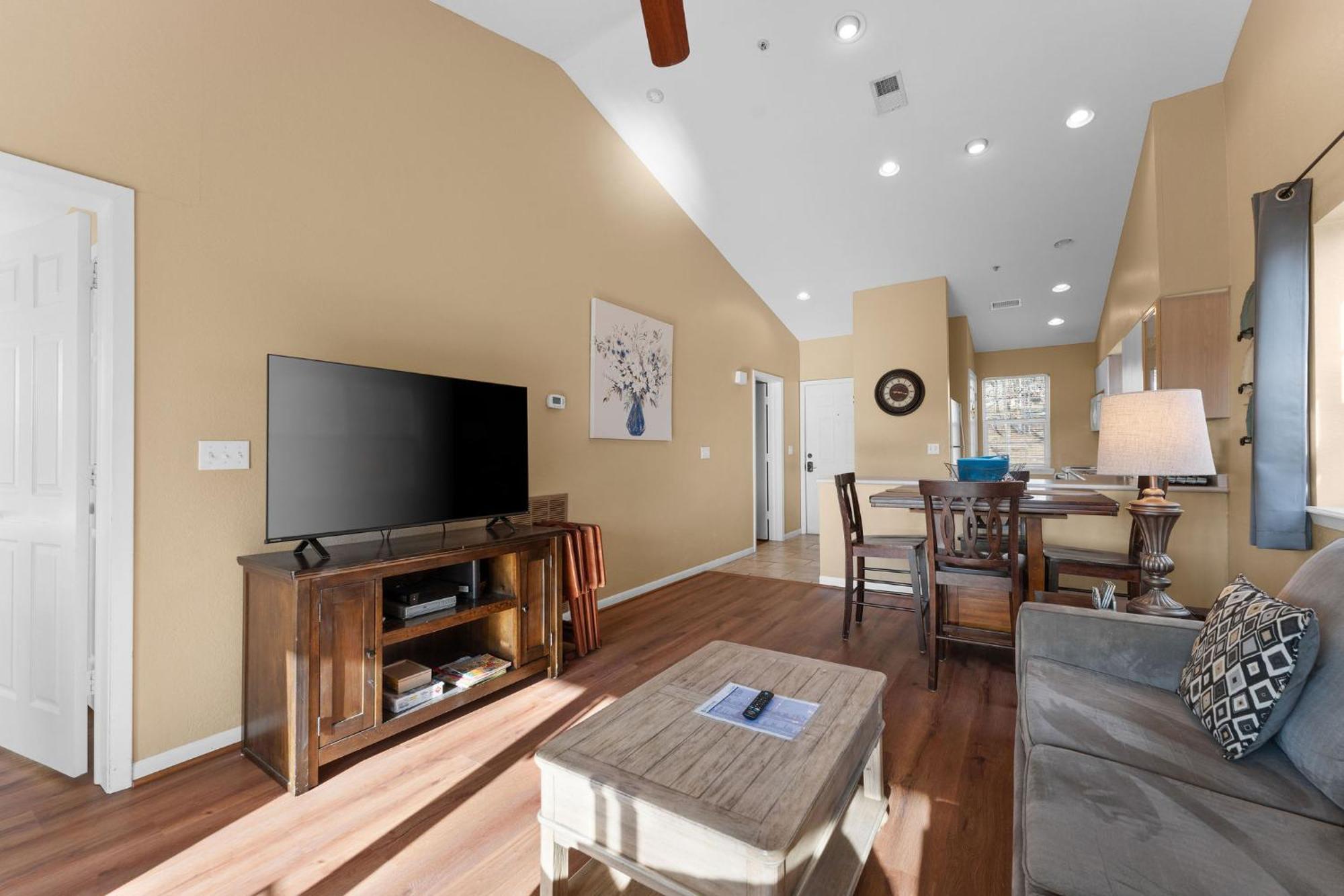Cozy Top Floor 2Br Condo With View And Amenities!! Point Lookout Exterior foto